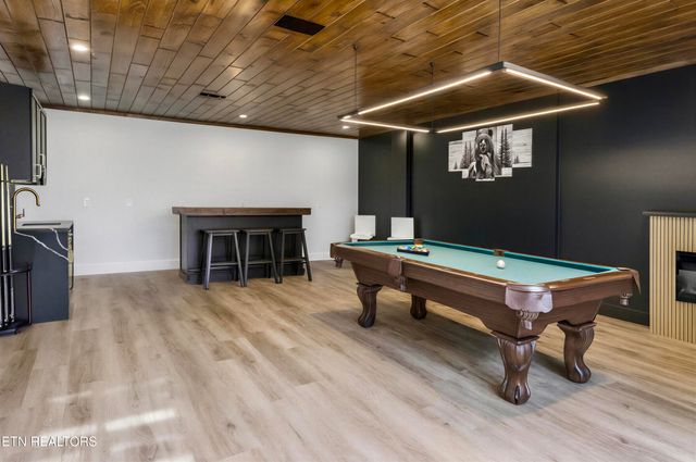 1924 Walker Tr, Sevierville, TN 37876