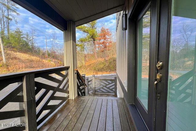 1924 Walker Tr, Sevierville, TN 37876