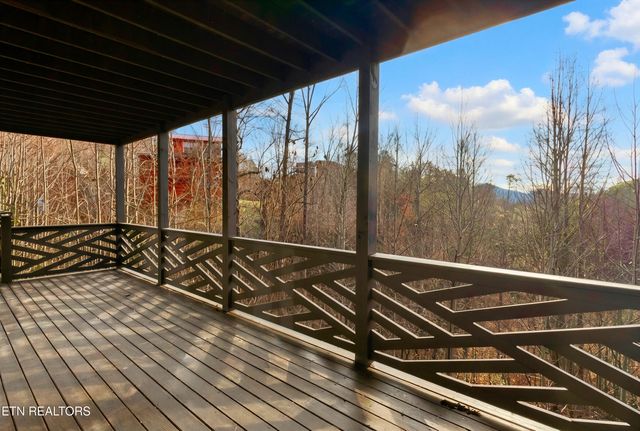 1924 Walker Tr, Sevierville, TN 37876