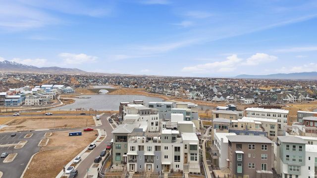 4584 W DAYBREAK RIM WAY, South Jordan, UT 84009