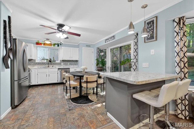 243 Wynstay Avenue, Valley Park, MO 63088