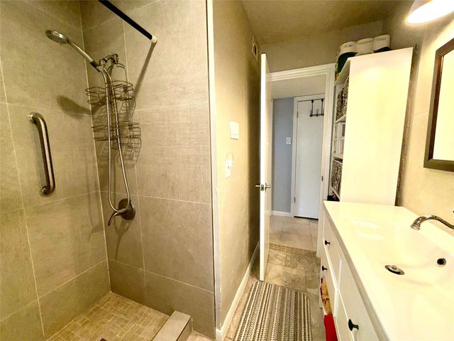 7900 Westheimer Road 103, Houston, TX 77063