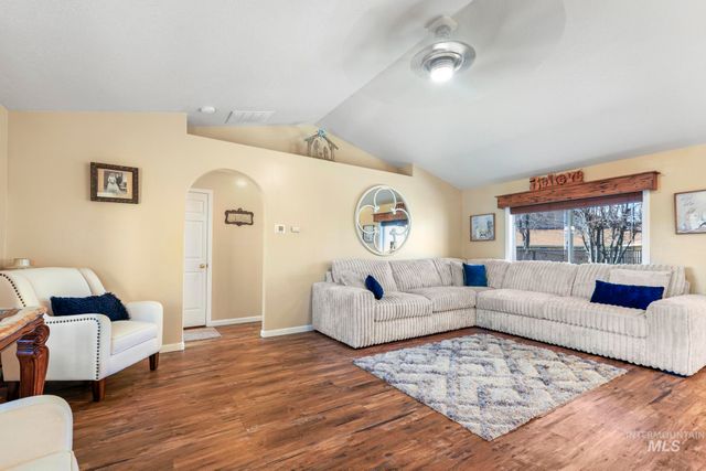 733 Beta Cir, Twin Falls, ID 83301