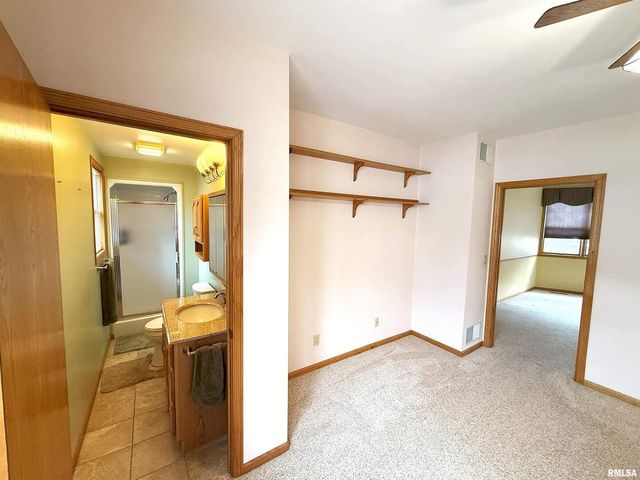 330 N MAIN Street, Walcott, IA 52773