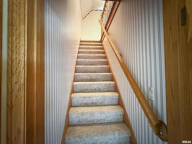 330 N MAIN Street, Walcott, IA 52773