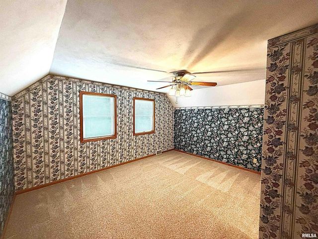 330 N MAIN Street, Walcott, IA 52773