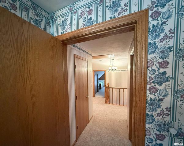 330 N MAIN Street, Walcott, IA 52773