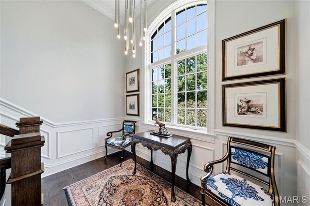 8300 Kingsbury Boulevard, Clayton, MO 63105