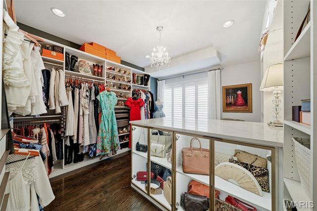 8300 Kingsbury Boulevard, Clayton, MO 63105