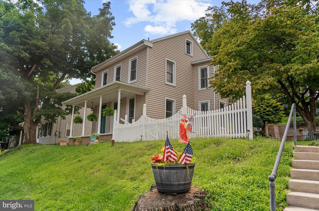 625 S READING AVE, BOYERTOWN, PA 19512 — photo 3