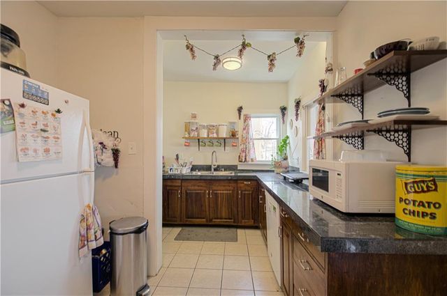 3116 E Linwood Boulevard, Kansas City, MO 64128