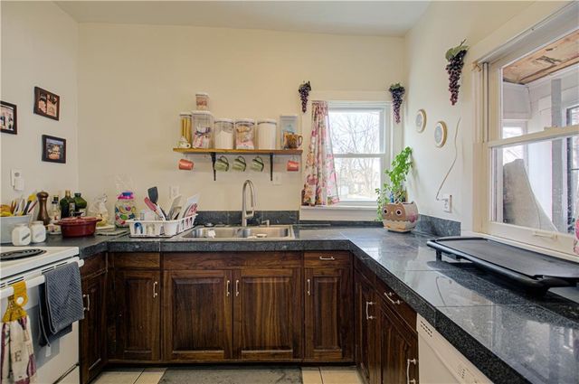 3116 E Linwood Boulevard, Kansas City, MO 64128