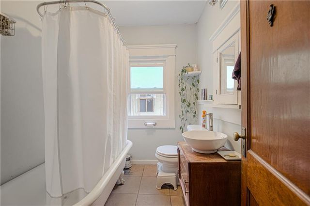 3116 E Linwood Boulevard, Kansas City, MO 64128