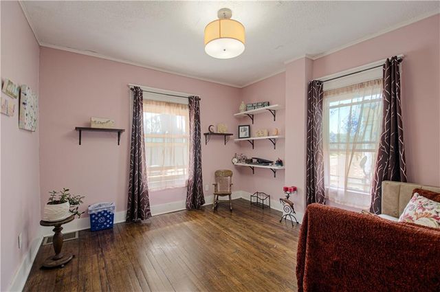 3116 E Linwood Boulevard, Kansas City, MO 64128