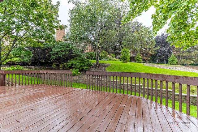 822 Brian Court, Gurnee, IL 60031