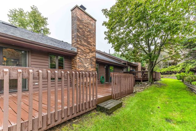 822 Brian Court, Gurnee, IL 60031