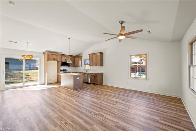 252 Pilotview Loop, Stokesdale, NC 27025