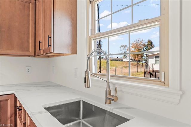 252 Pilotview Loop, Stokesdale, NC 27025