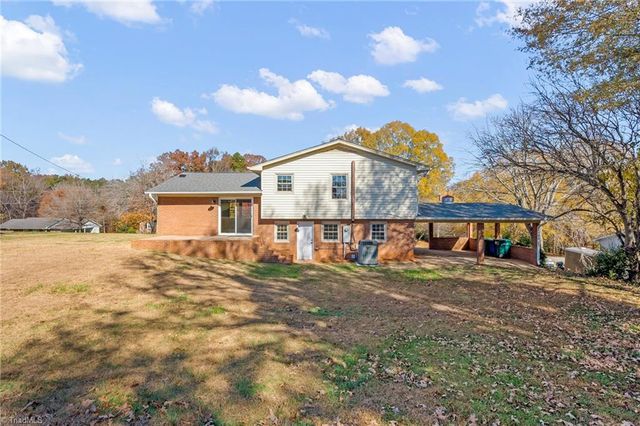 252 Pilotview Loop, Stokesdale, NC 27025