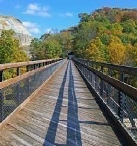 30 View Ave, Northampton, MA 01060