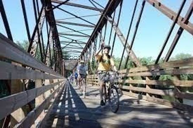 30 View Ave, Northampton, MA 01060