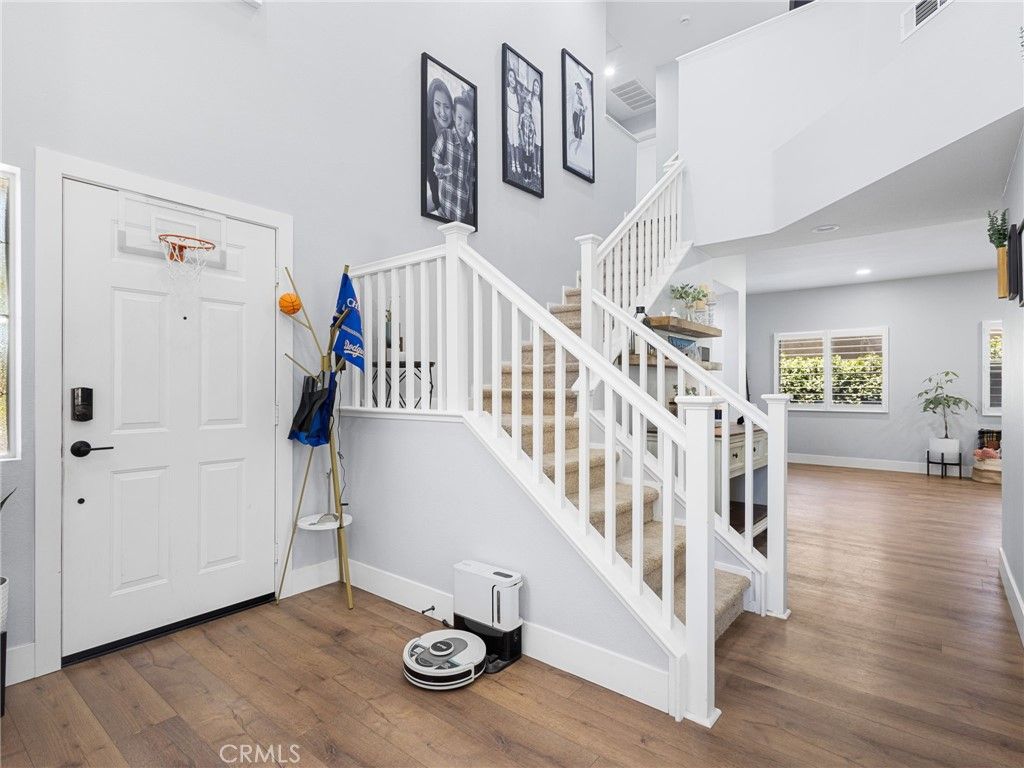 Image 5 of property listing at 31422 Heitz, Temecula, CA 92591
