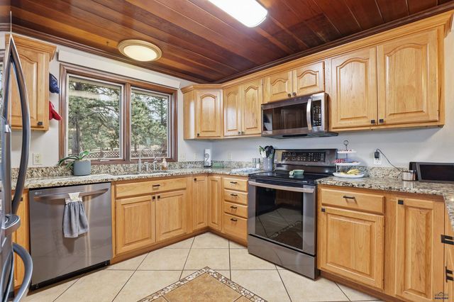 23791 GOLDEN HILLS DR, Rapid City, SD 57702