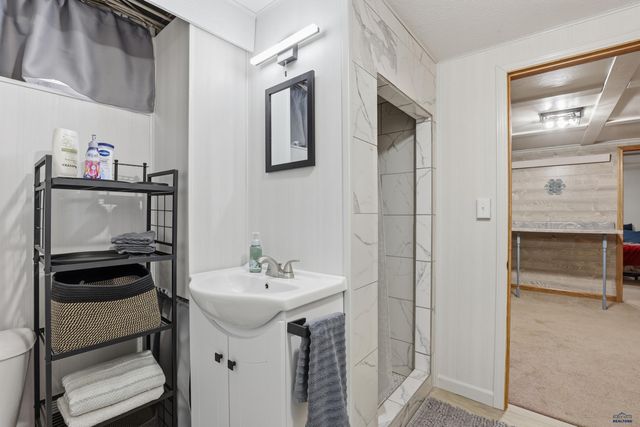 23791 GOLDEN HILLS DR, Rapid City, SD 57702