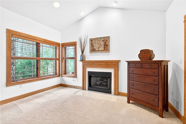 132 Twin Oaks Ln, Penn Twp, PA 15085