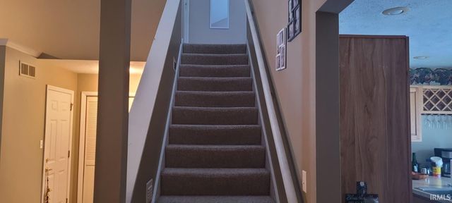 3527 Bent Oak Trail, Elkhart, IN 46517