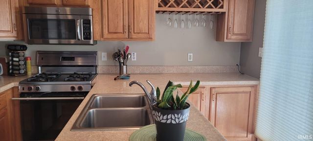 3527 Bent Oak Trail, Elkhart, IN 46517