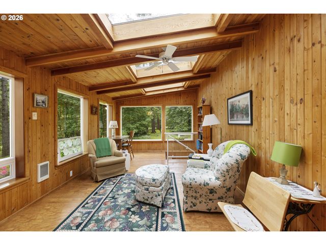 32575 Ne POISON OAK Ln, Newberg, OR 97132