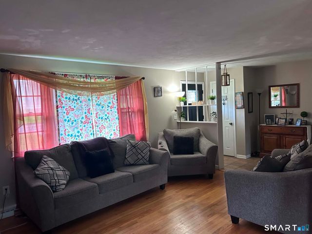 264 Pearl Lake Road, Waterbury, CT 06706