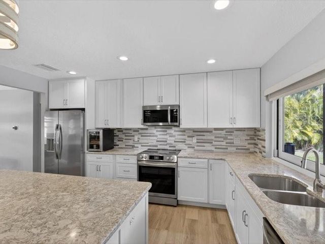 6349 SPANISH MAIN DRIVE, Apollo Beach, FL 33572