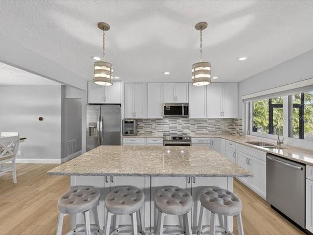 6349 SPANISH MAIN DRIVE, Apollo Beach, FL 33572