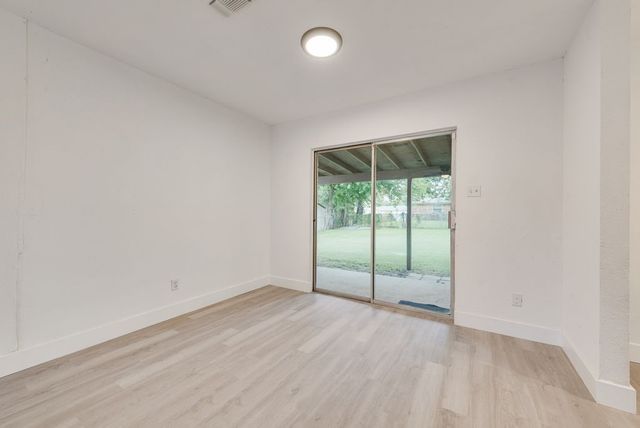 6048 Hillcrest Drive, Watauga, TX 76148