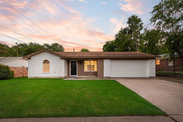 6048 Hillcrest Drive, Watauga, TX 76148