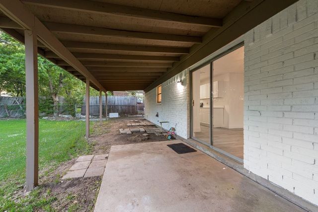 6048 Hillcrest Drive, Watauga, TX 76148