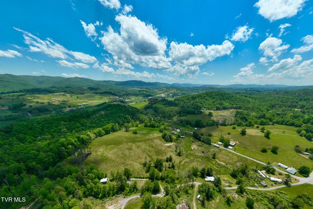 856 Shingletown Tract 1 Road, Mountain City, TN 37683