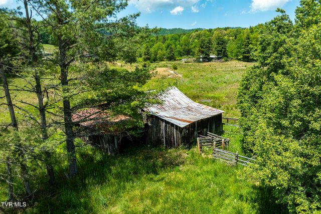 856 Shingletown Tract 1 Road, Mountain City, TN 37683