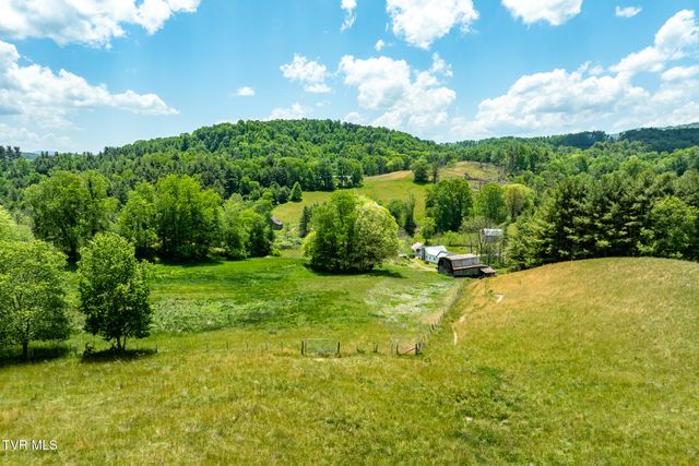 856 Shingletown Tract 1 Road, Mountain City, TN 37683