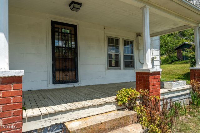 856 Shingletown Tract 1 Road, Mountain City, TN 37683