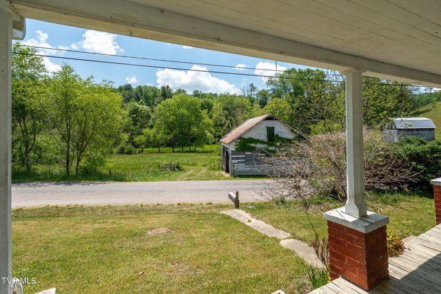 856 Shingletown Tract 1 Road, Mountain City, TN 37683