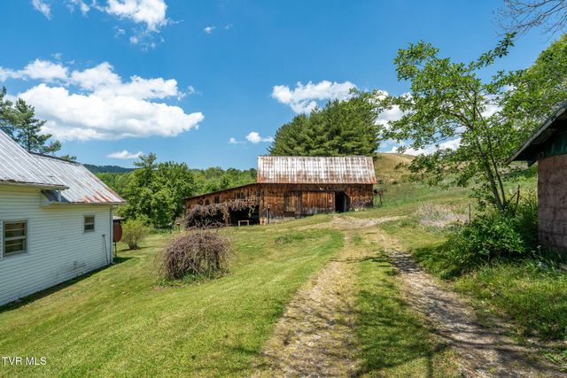 856 Shingletown Tract 1 Road, Mountain City, TN 37683
