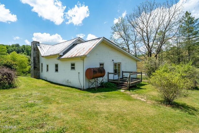 856 Shingletown Tract 1 Road, Mountain City, TN 37683