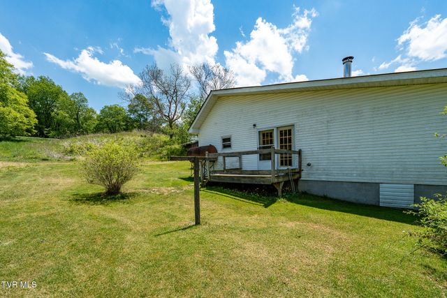 856 Shingletown Tract 1 Road, Mountain City, TN 37683