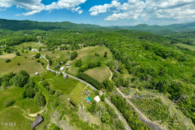 856 Shingletown Tract 1 Road, Mountain City, TN 37683