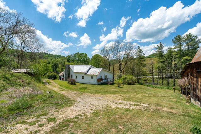 856 Shingletown Tract 1 Road, Mountain City, TN 37683