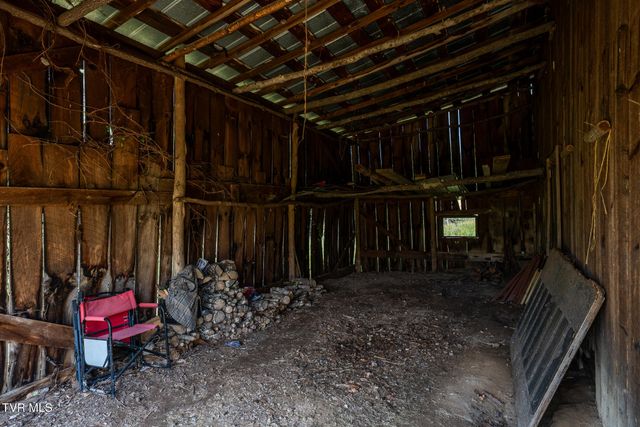 856 Shingletown Tract 1 Road, Mountain City, TN 37683