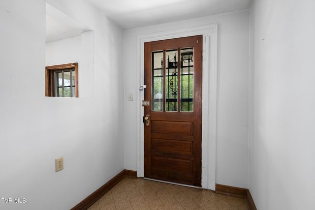 856 Shingletown Tract 1 Road, Mountain City, TN 37683